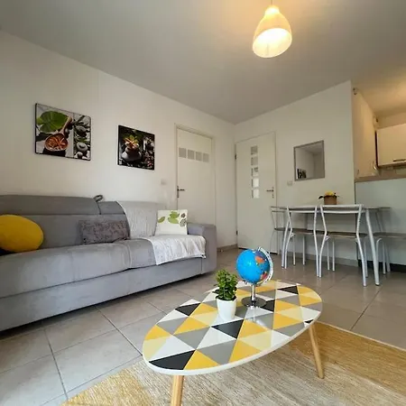 T2 Calme Et Paisible Parking Piscine * قرقشونه