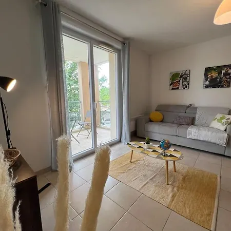 T2 Calme Et Paisible Parking Piscine * قرقشونه