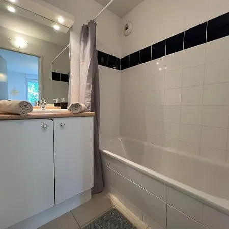 Apartment T2 Calme Et Paisible Parking Piscine